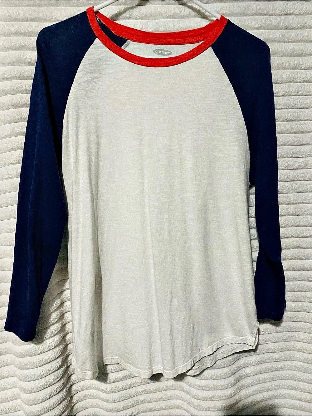 Old Navy EveryWear Long-Sleeve Raglan Baseball T-Shirt White & Blue